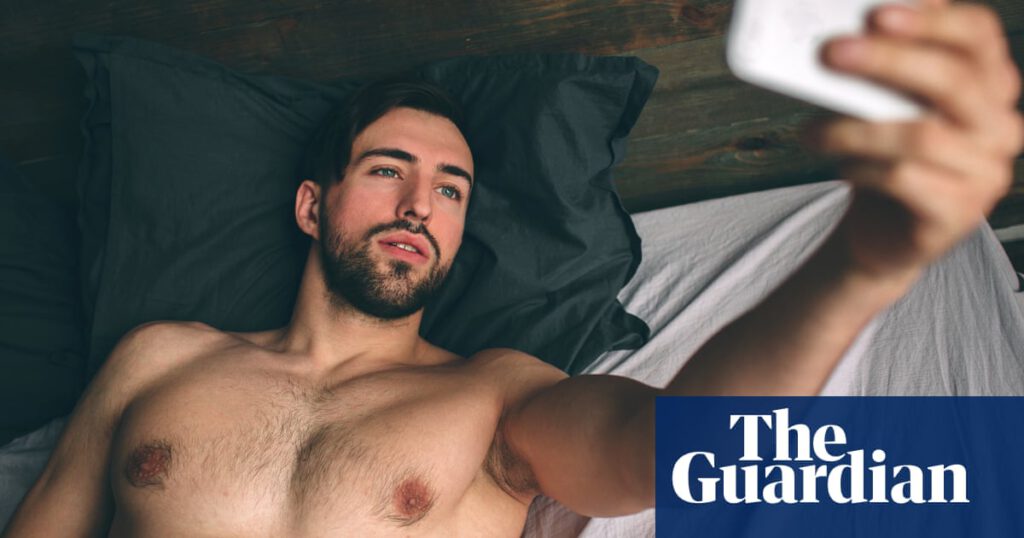 Keep your shirt on! The science behind the perfect online dating profile picture