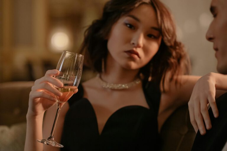 Tinder Begriffe leicht erklärt für dein Dating-Abenteuer