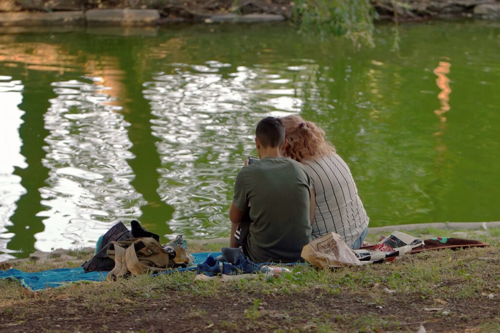Pietro Lombardi überrascht: Laura sucht weiter online!