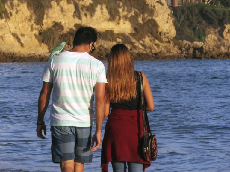 Stashing im Dating: So verletzend ist es für dich